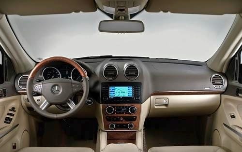 2010 Mercedes-Benz GL-Class GL450 4MATIC Dashboard