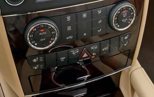 2011 Mercedes-Benz GL-Class GL450 4MATIC Center Console