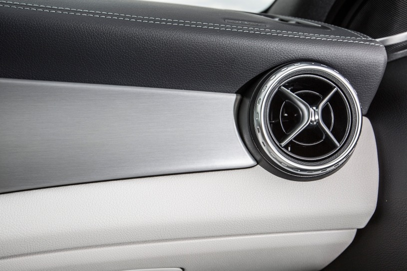 2017 Mercedes-Benz GLA-Class GLA250 4MATIC 4dr SUV Interior Detail