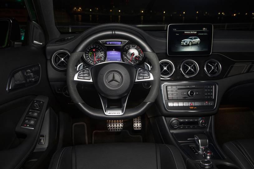 2018 Mercedes-Benz GLA-Class AMG GLA 45 4MATIC 4dr SUV Dashboard