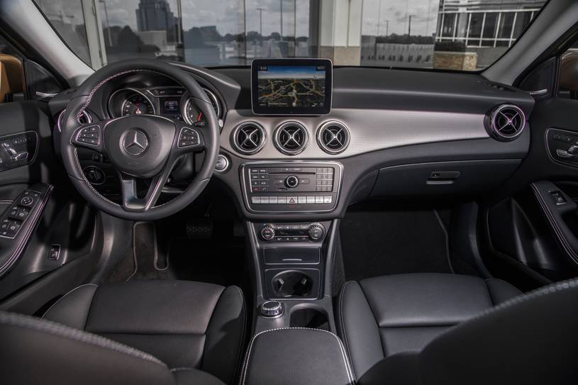 2018 Mercedes-Benz GLA-Class GLA 250 4MATIC 4dr SUV Dashboard