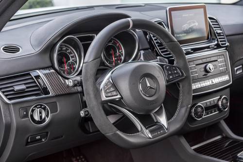 2016 Mercedes-Benz GLE-Class GLE 550e 4MATIC 4dr SUV Steering Wheel Detail. European Model Shown.