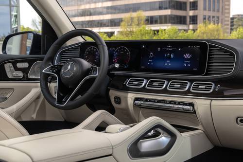 2025 Mercedes-Benz GLE-Class GLE 450 4MATIC 4dr SUV Interior Detail