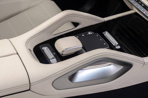 2025 Mercedes-Benz GLE-Class GLE 450 4MATIC 4dr SUV Interior Detail