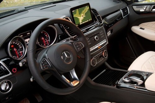 2017 Mercedes-Benz GLS-Class GLS450 4MATIC 4dr SUV Steering Wheel Detail