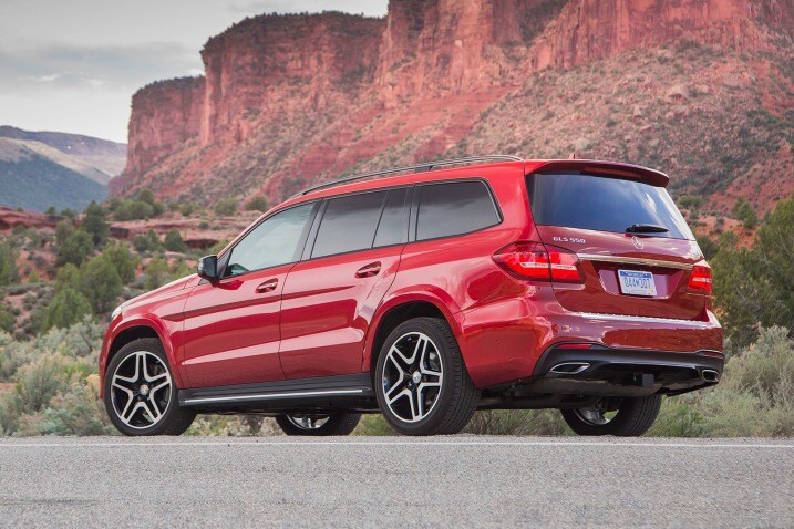 Top 8 Cars For Dads Edmunds It S Father Day And That Means Time To Celebrate The Dads In Our Lives What Better Way Than Match Them Up With Cars Of Their Dreams