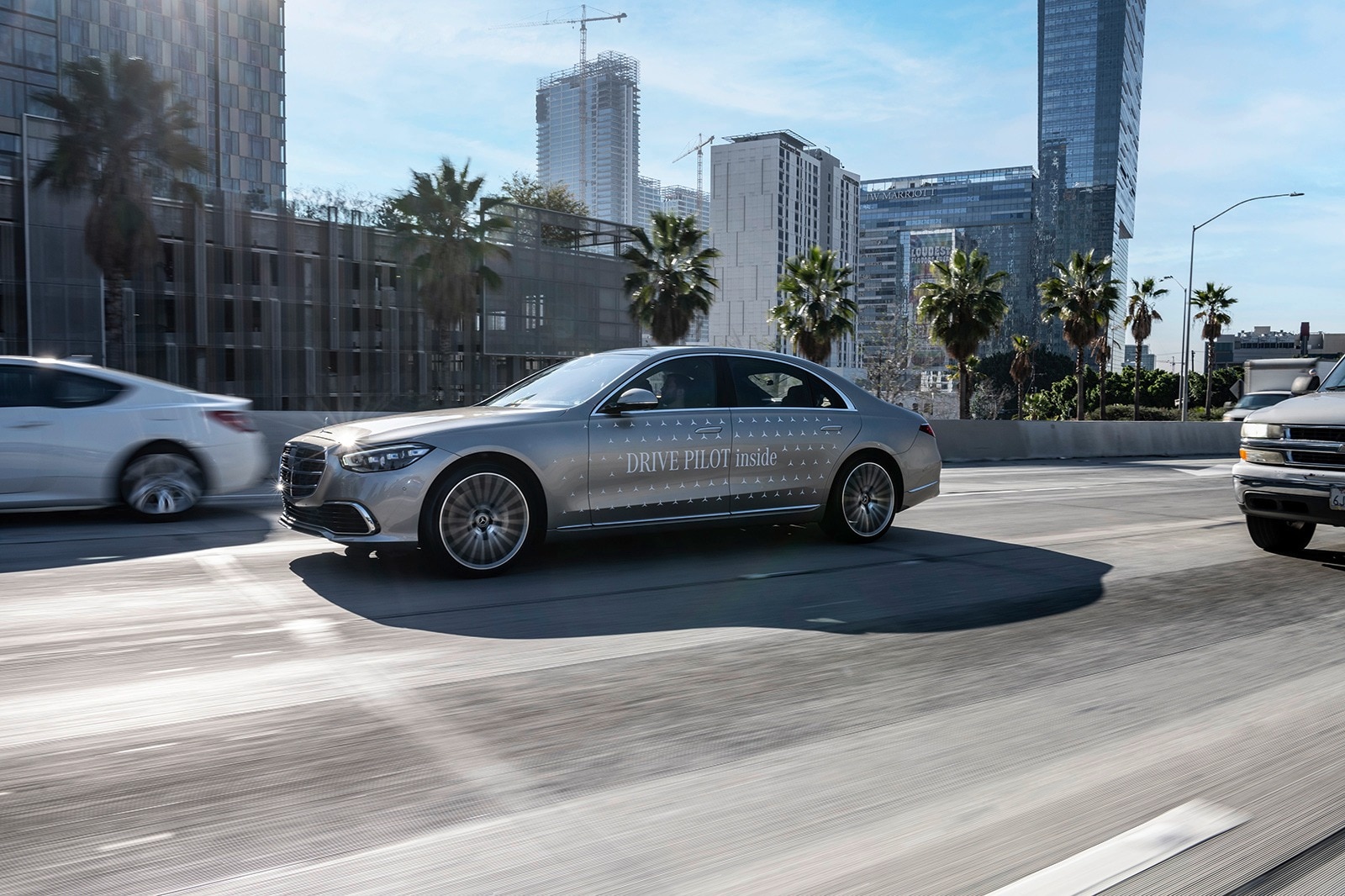 Mercedes-Benz Inches Us Closer to a Driverless Future With Level 3 Drive Pilot System