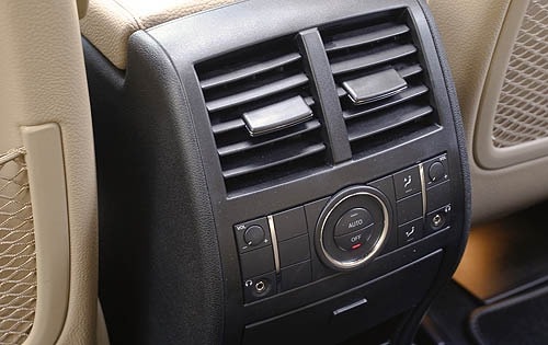 2008 Mercedes-Benz M-Class ML350 Edition 10 Rear Climate Control Detail