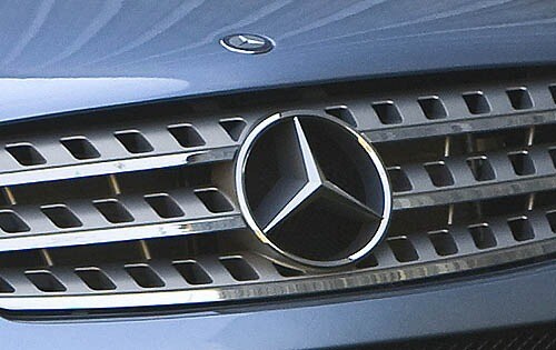2008 Mercedes-Benz M-Class ML550 Front Grille and Badging
