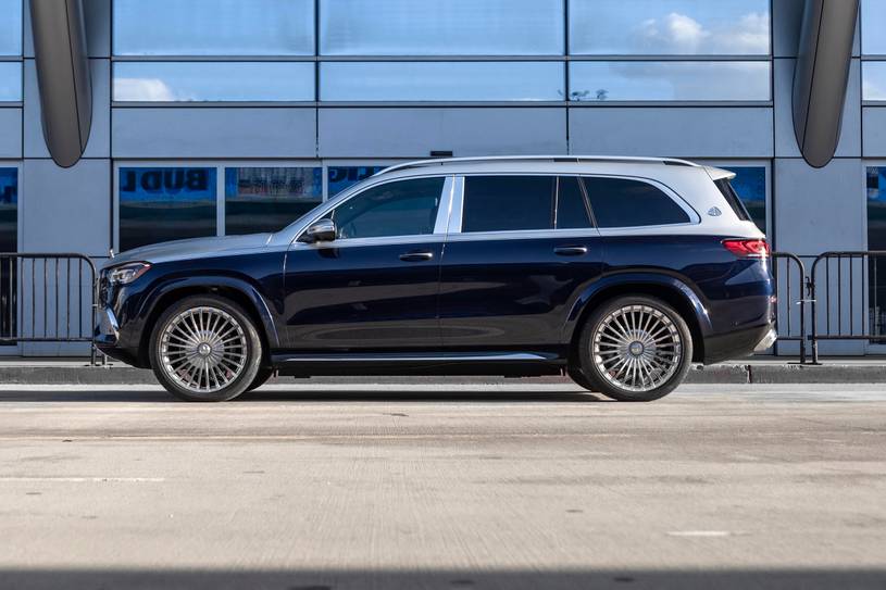 2022 Mercedes-Benz Maybach GLS Pictures - 90 Photos | Edmunds