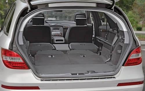 2011 Mercedes-Benz R-Class R350 4MATIC Cargo Area Shown
