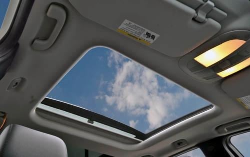 2011 Mercedes-Benz R-Class R350 4MATIC Sunroof Detail Shown