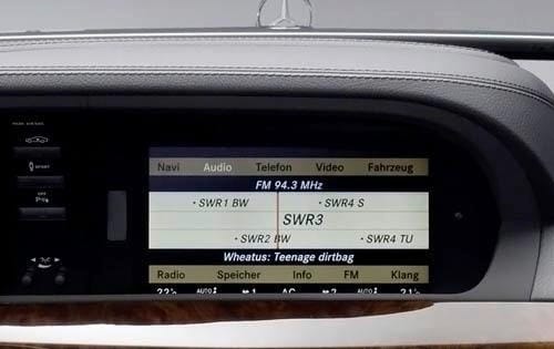 2010 Mercedes-Benz S-Class S550 4MATIC Center Console Shown
