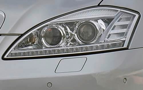 2010 Mercedes-Benz S-Class S65 AMG Headlamp Detail Shown