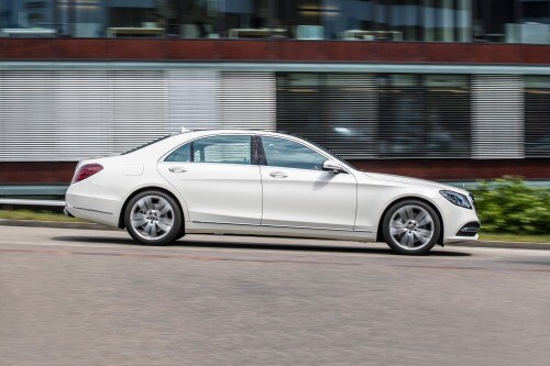 2018 Mercedes-Benz S-Class S 560 Sedan Profile. European Model with Options Shown.