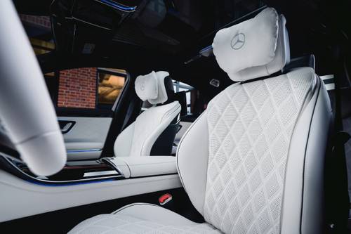 2024 Mercedes-Benz S-Class S 580e 4MATIC Sedan Interior Detail