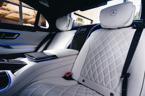 2024 Mercedes-Benz S-Class S 580e 4MATIC Sedan Interior Detail