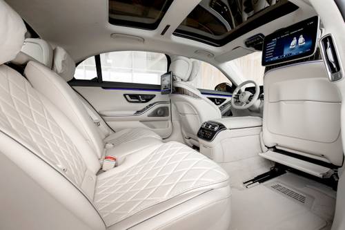 2024 Mercedes-Benz S-Class S 580e 4MATIC Sedan Interior Detail