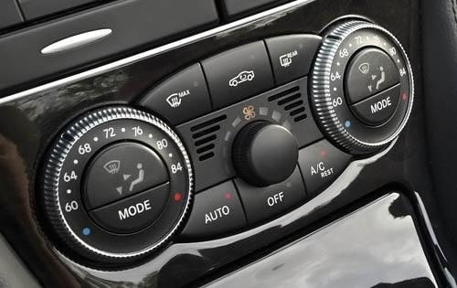 2011 Mercedes-Benz SL-Class SL550 Center Console Shown