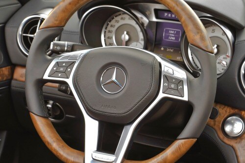 2014 Mercedes-Benz SL-Class SL550 Convertible Steering Wheel Detail