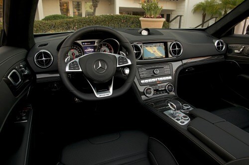 Mercedes-Benz SL-Class SL 63 AMG Convertible Steering Wheel Detail