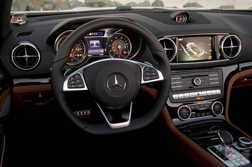 Mercedes-Benz SL-Class SL 450 Convertible Steering Wheel Detail