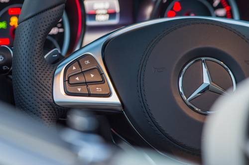 Mercedes-Benz SL-Class SL 550 Convertible Aux Controls