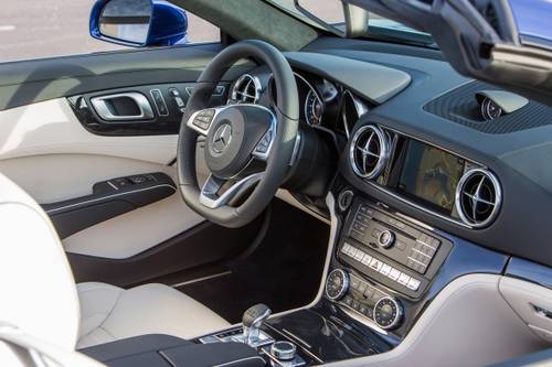 Mercedes-Benz SL-Class SL 550 Convertible Dashboard