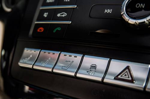 Mercedes-Benz SL-Class SL 550 Convertible Interior Detail