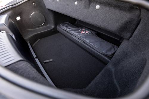 Mercedes-Benz SL-Class AMG SL 63 Convertible Cargo Area