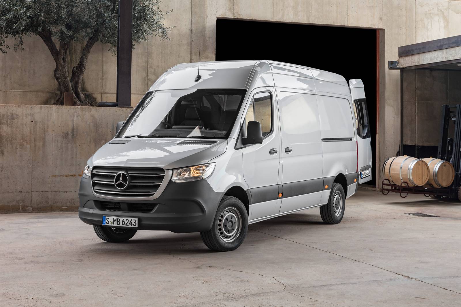 2020 Mercedes Benz Sprinter Diesel Prices Reviews And Pictures Edmunds