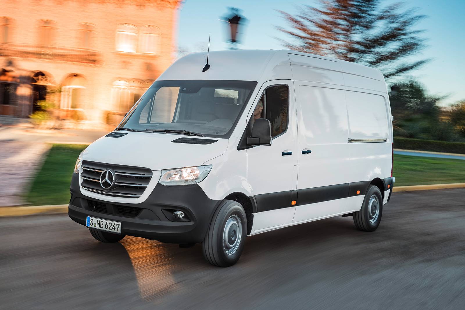 2020 Mercedes Benz Sprinter Prices Reviews And Pictures Edmunds