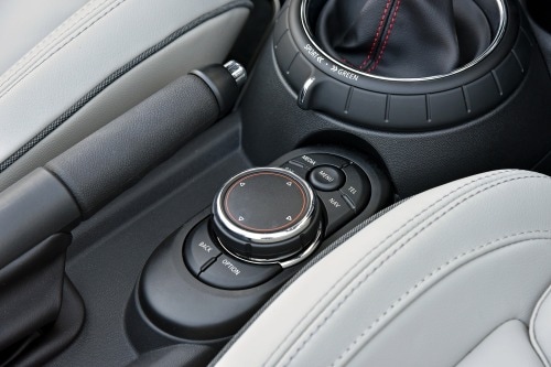 2018 MINI Convertible Cooper S Aux Controls