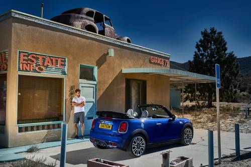 MINI Convertible Cooper S Lifestyle Exterior. Options Shown.