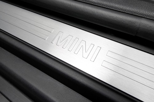 2016 MINI Cooper Clubman Base 4dr Hatchback Interior Detail