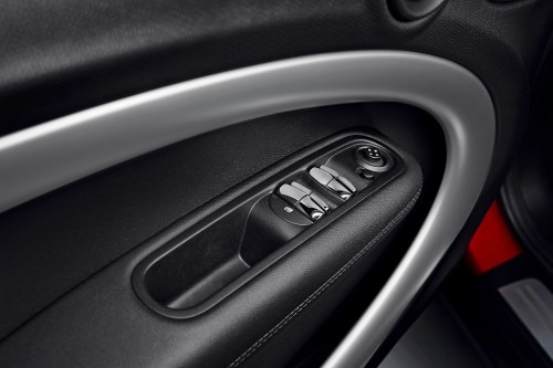 2016 MINI Cooper Countryman S ALL4 Wagon Interior Detail