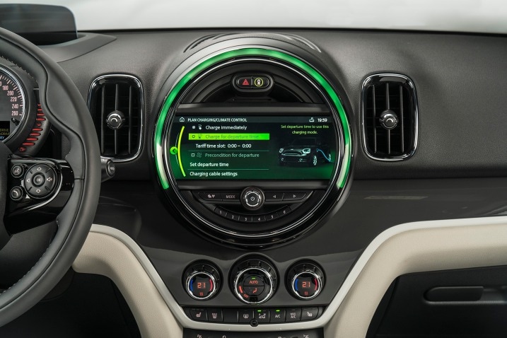 Best Hybrid Suv Top Rated Suvs For 2018 Edmunds 2019 Mini Countryman Cooper S E Hybrid Center Console
