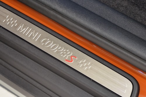 2017 MINI Countryman Cooper S ALL4 Wagon Interior Detail