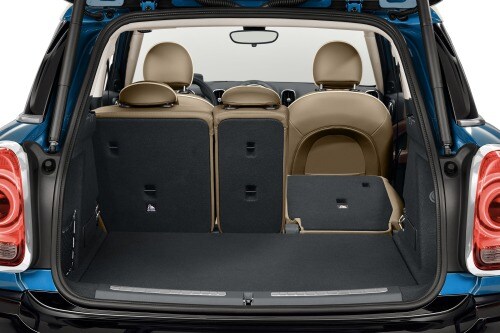 2017 MINI Countryman Cooper S ALL4 Wagon Interior
