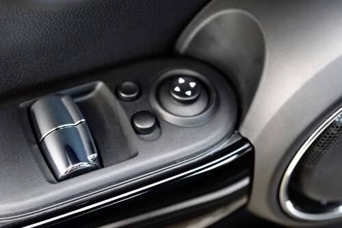 2017 MINI Hardtop 2 Door Cooper S 2dr Hatchback Interior Detail