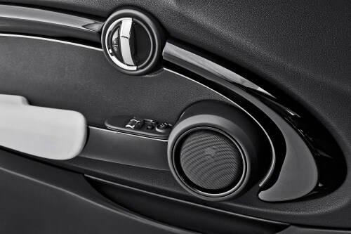 2017 MINI Hardtop 2 Door Cooper 2dr Hatchback Interior Detail