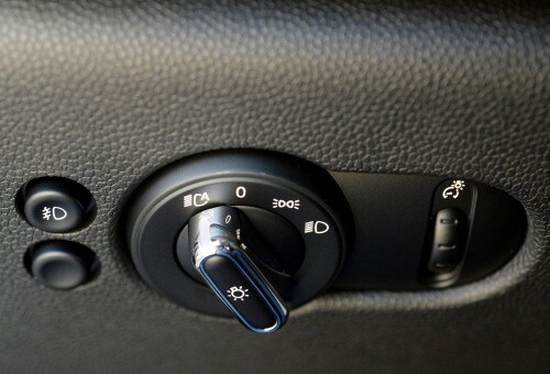 2017 MINI Hardtop 2 Door Cooper 2dr Hatchback Interior Detail