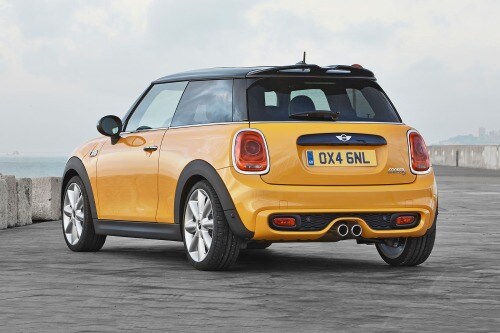 2018 MINI Hardtop 2 Door Cooper S 2dr Hatchback Exterior. Options Shown.