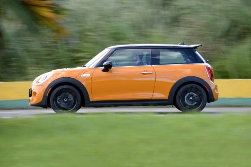 2018 MINI Hardtop 2 Door Cooper S 2dr Hatchback Profile. Options Shown.