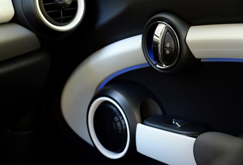 2018 MINI Hardtop 2 Door Cooper 2dr Hatchback Interior Detail