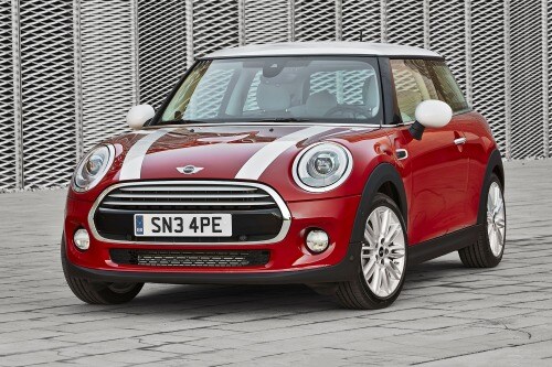 2018 MINI Hardtop 2 Door Cooper 2dr Hatchback Exterior. Options Shown.