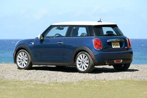 2018 MINI Hardtop 2 Door Cooper 2dr Hatchback Exterior. Options Shown.