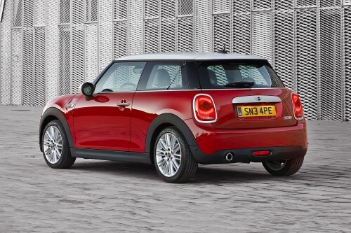 2018 MINI Hardtop 2 Door Cooper 2dr Hatchback Exterior. Options Shown.