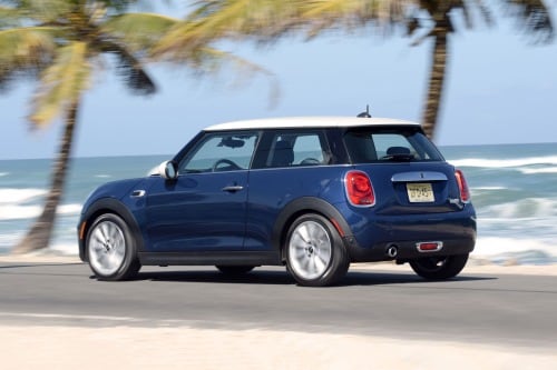 2018 MINI Hardtop 2 Door Cooper 2dr Hatchback Exterior. Options Shown.