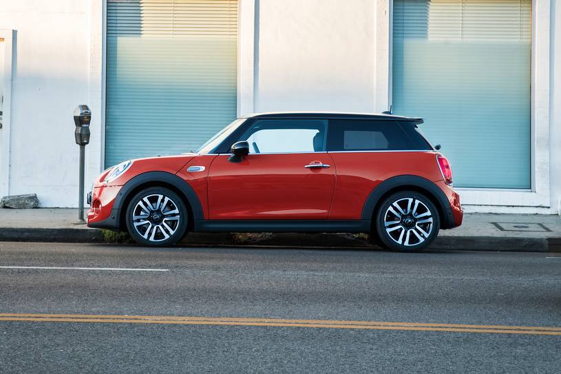 2019 Mini Hardtop 2 Door Pictures 125 Photos Edmunds